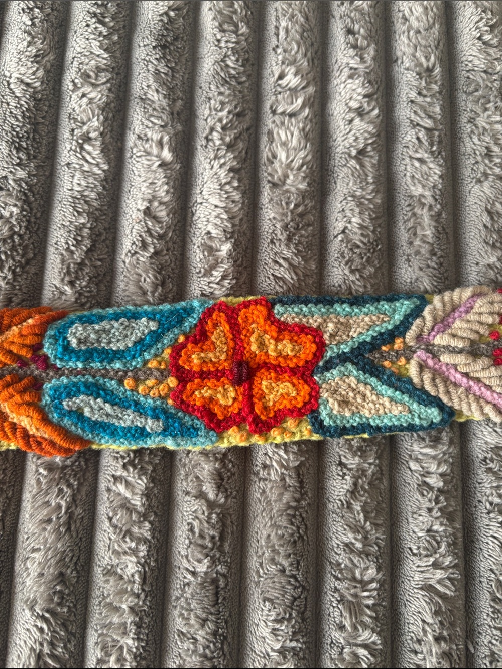 Jenny Krauss Colorful Embroidered Floral  Pattern Belt - Picture 5 of 11